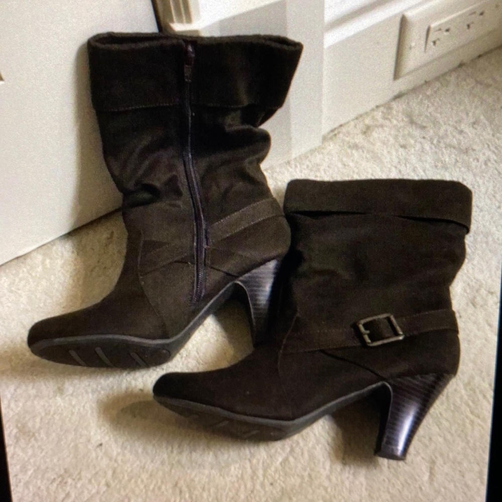 Faded Glory Women’s 8 Boots w/3” Heels